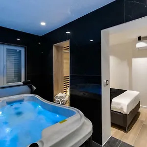  Apartman Downtown Marcius Luxury With Jacuzzi & Sauna
